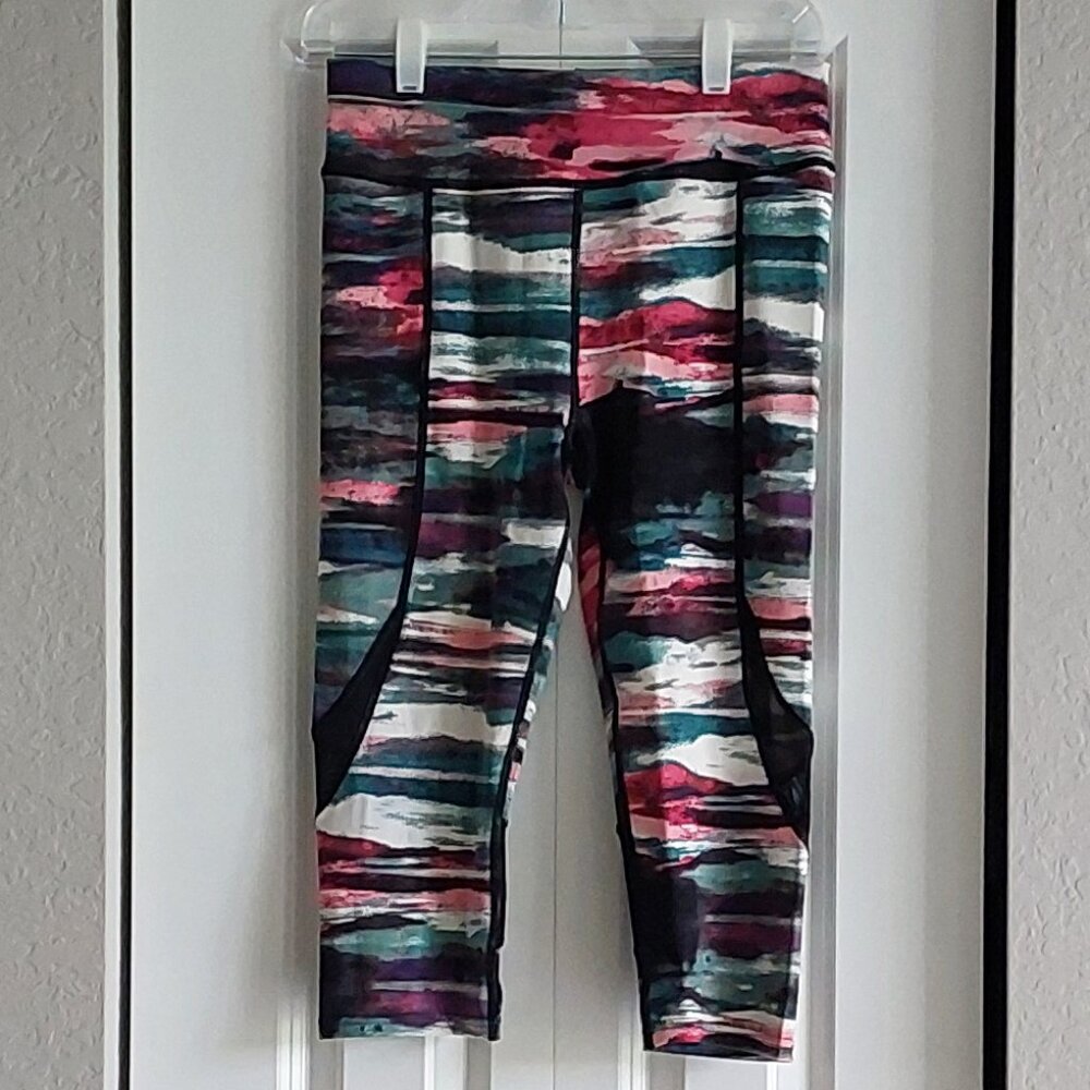 Challenge Multi-colored Crop Leggings Womens Size M
